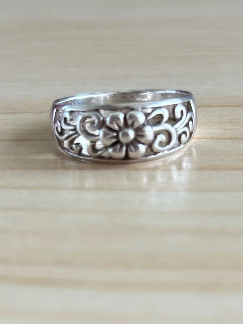 Vintage Sterling Silver Floral Filigree Band Ring 7.5